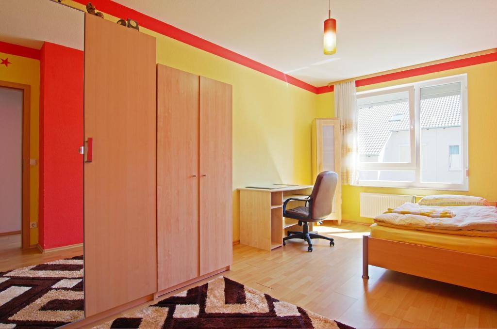 Private Rooms Near Exhibition Center Hannover Room photo