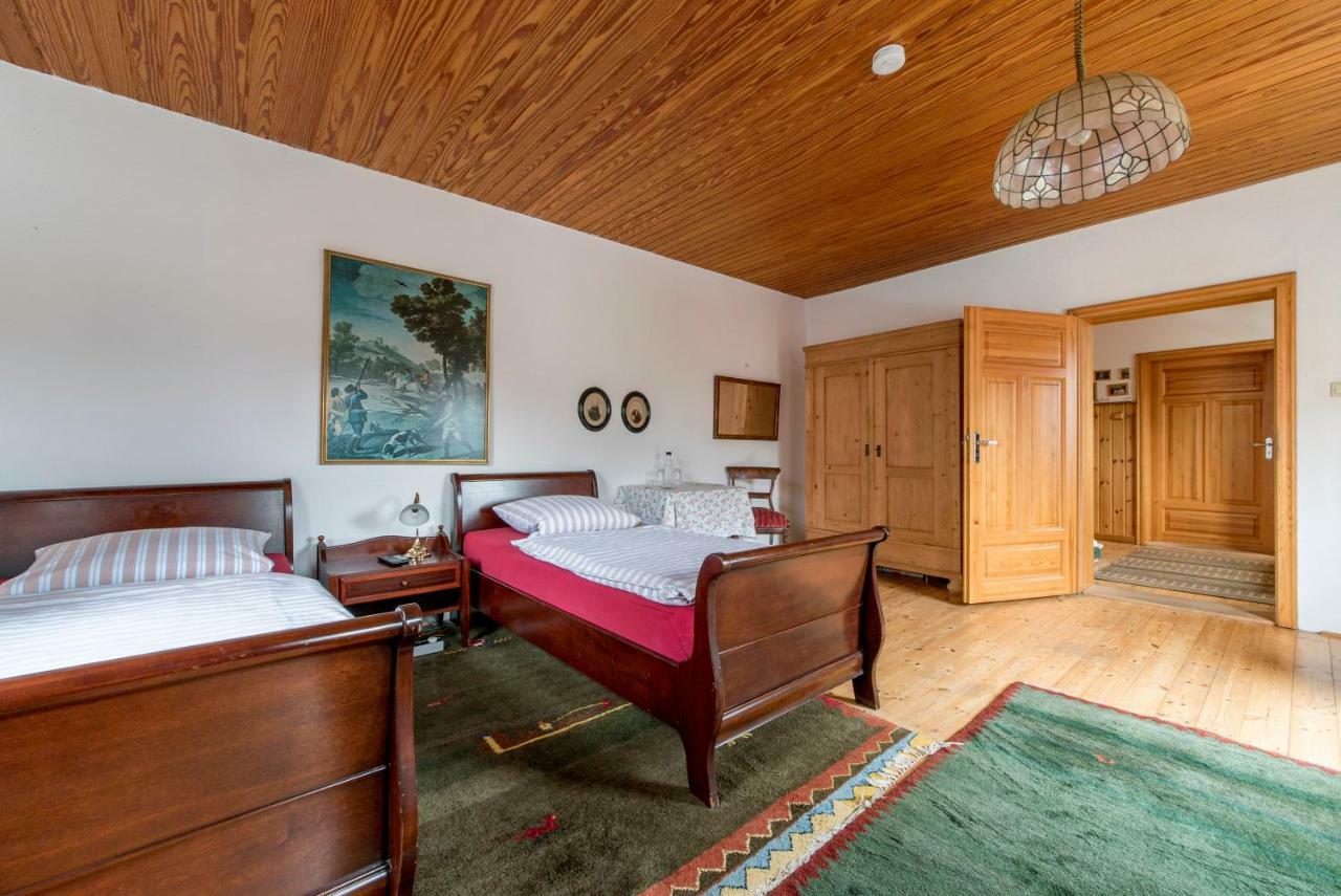 Private Rooms Near Exhibition Center Hannover Exterior photo